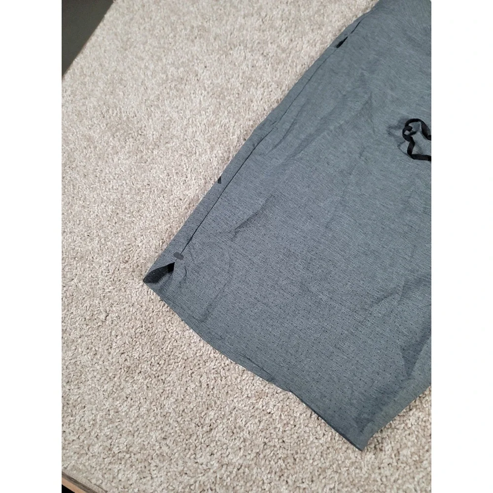 RVCA Board Shorts Size 38 Gray Drawstrings Beach Surf Zipper Pocket Swimwear Men